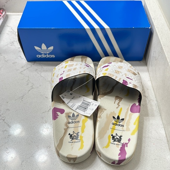 adidas Originals ADILETTE THEBE MAGUGU SLIDES US 8 (Women's) - Picture 7 of 10